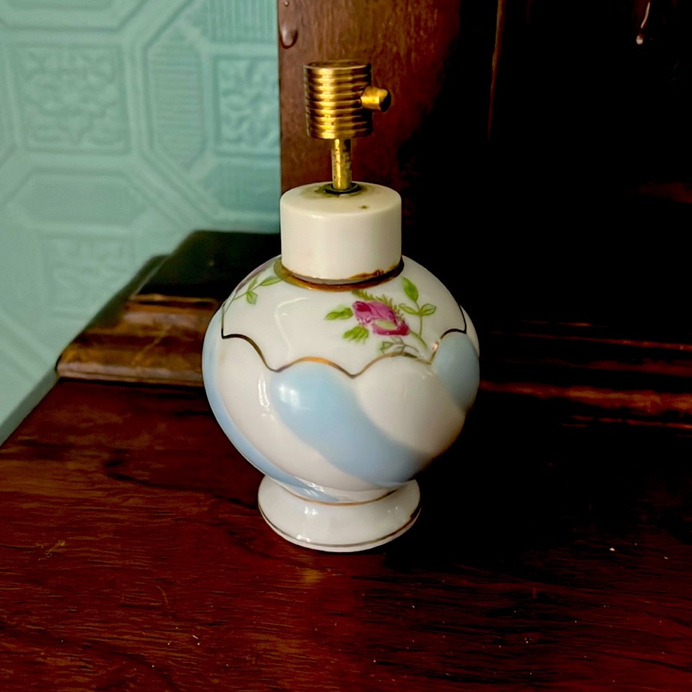 Vintage An Trice Gold Trimmed Small  Parfum Bottle